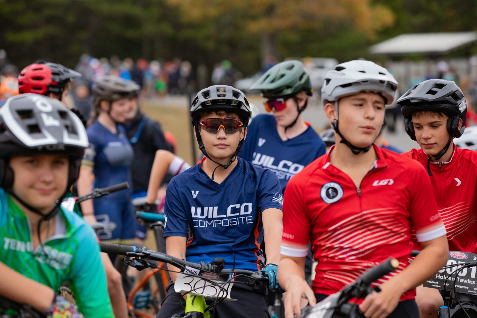 Wilco riders lined up shoulder-to-shoulder at a Tennessee League start line